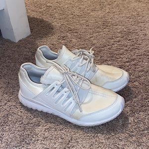 white adidas tubulars